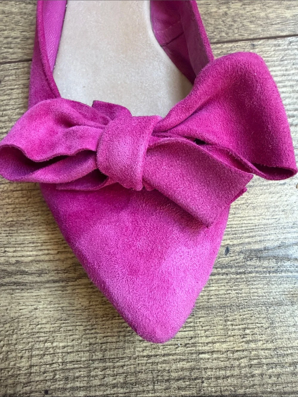 Mercanti Fiorentini Hot Pink pointed Suede Bow Ballet Flat Size 10 Fits Like 9.5
